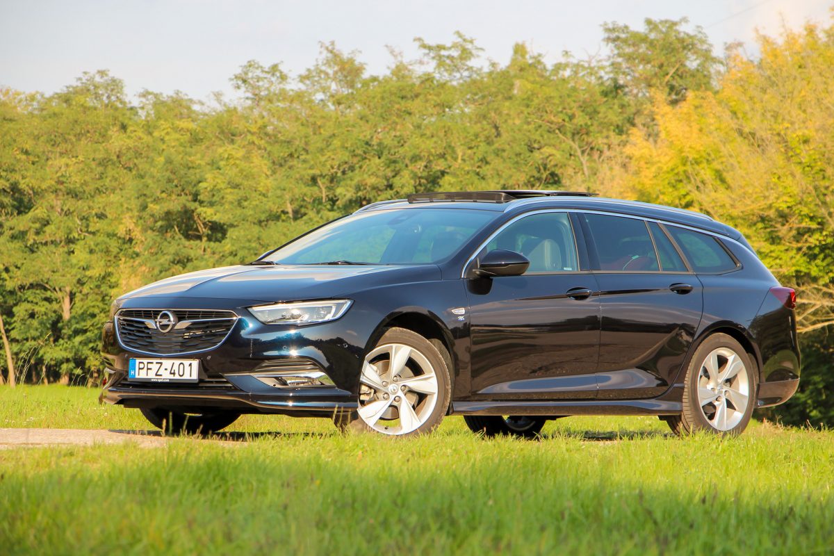 OPEL INSIGNIA