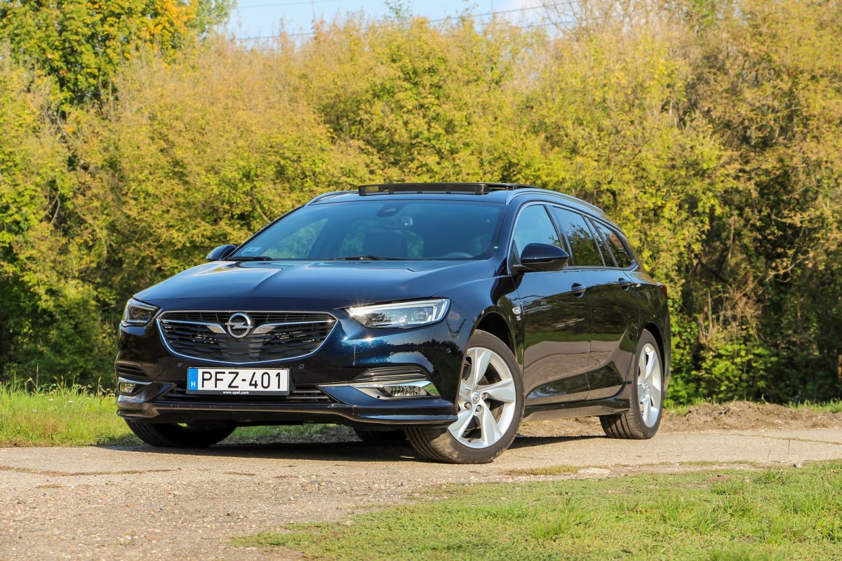OPEL INSIGNIA