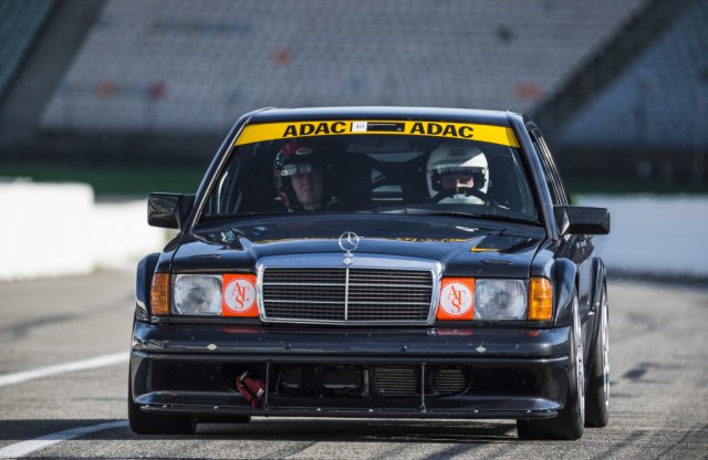 Időutazás - Mercedes-Benz 190 E 2.5-16 Evolution II-vel