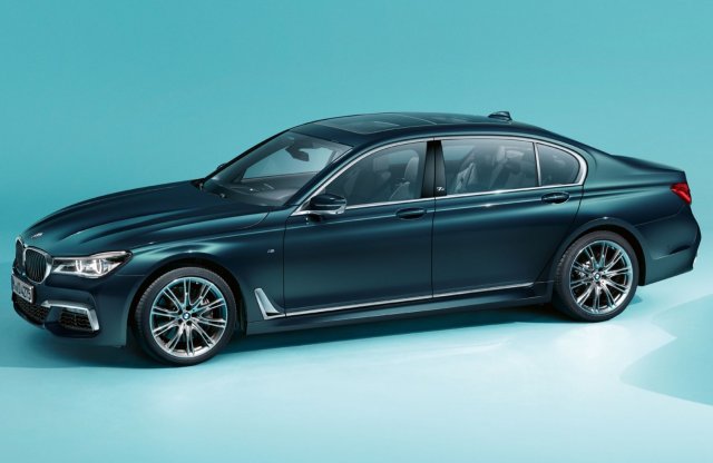 Jubileumi 7-essel ünnepel a BMW