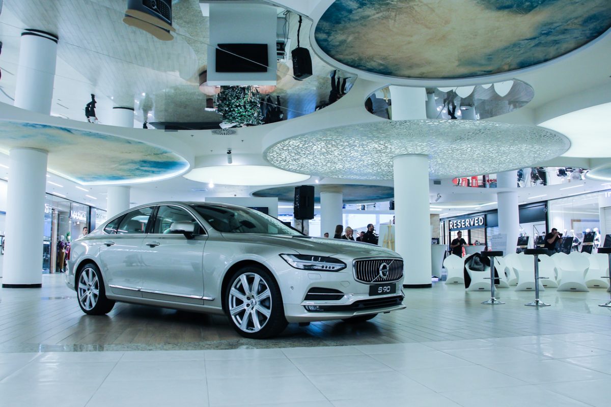 VOLVO
