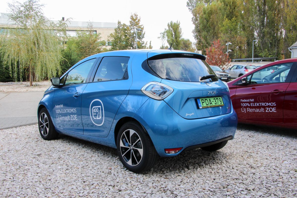 RENAULT
