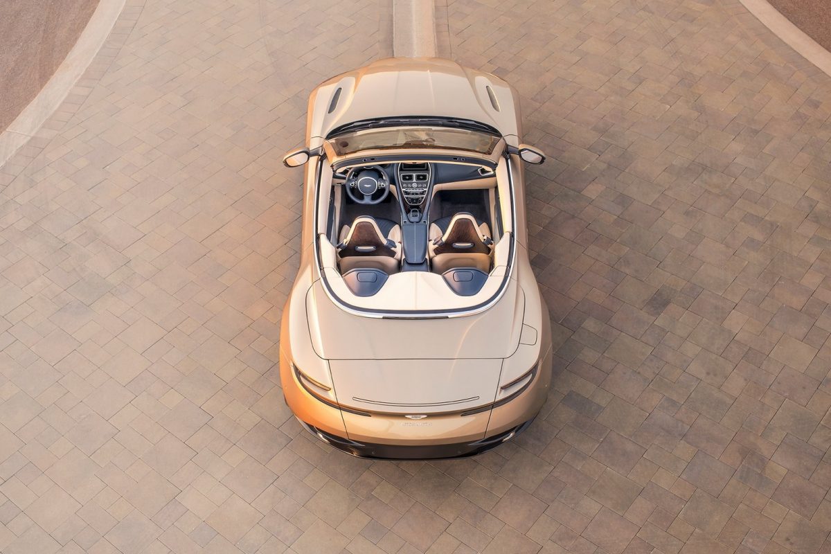 ASTON MARTIN VOLANTE
