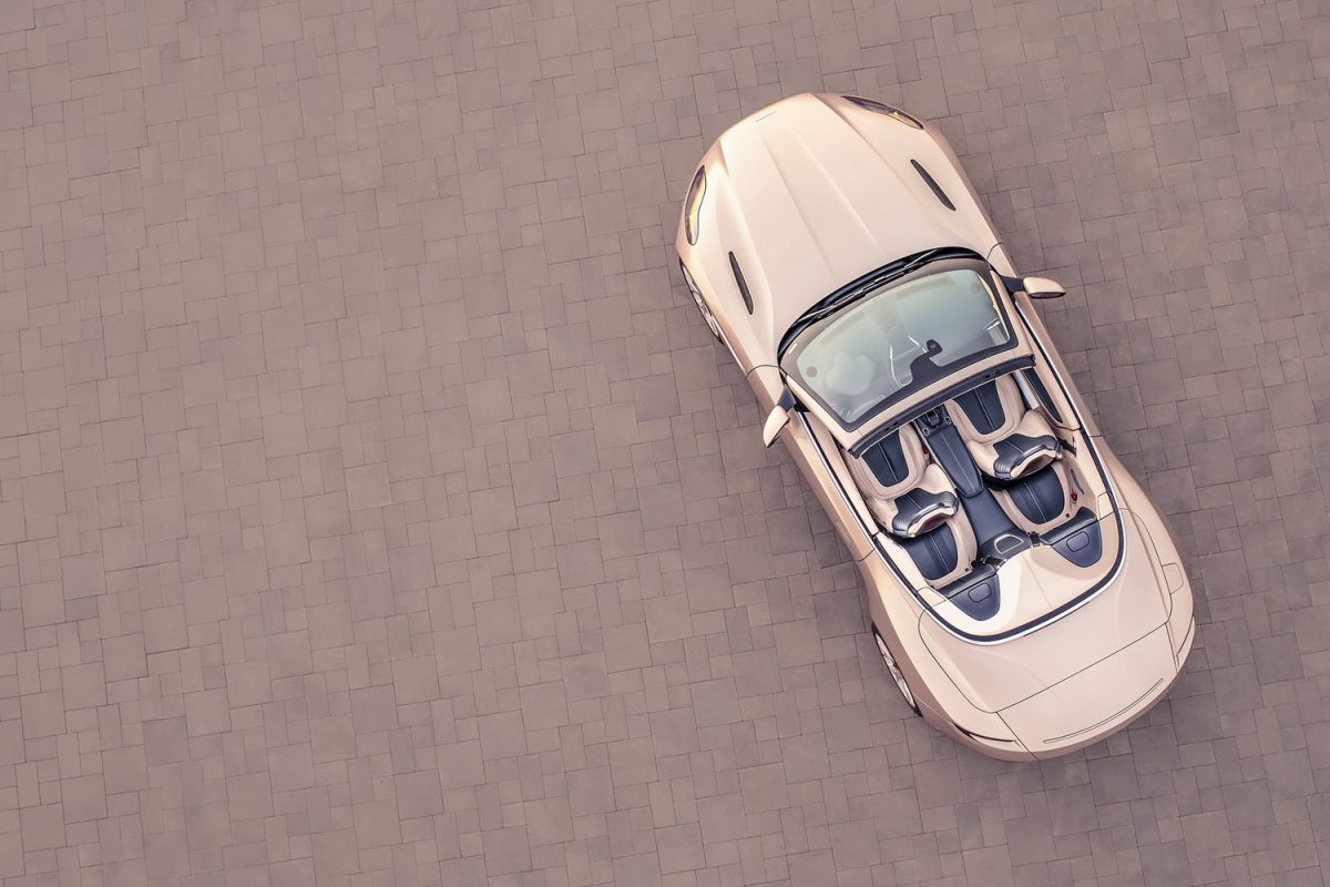 ASTON MARTIN VOLANTE