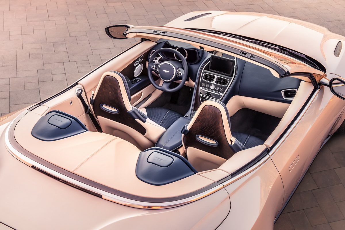 ASTON MARTIN VOLANTE