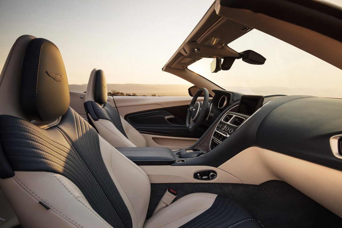 ASTON MARTIN VOLANTE