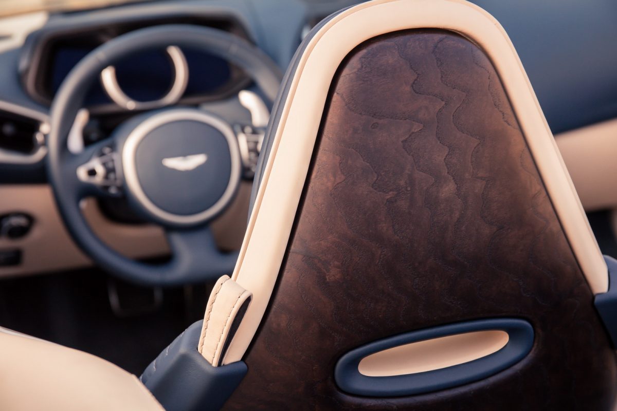 ASTON MARTIN VOLANTE