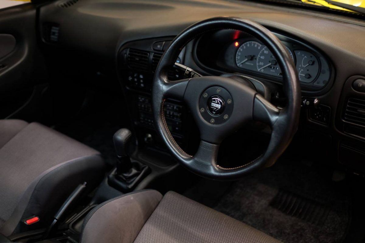MITSUBISHI LANCER