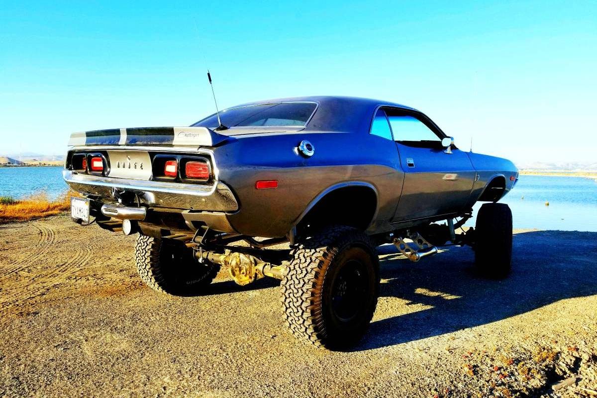 DODGE CHALLENGER