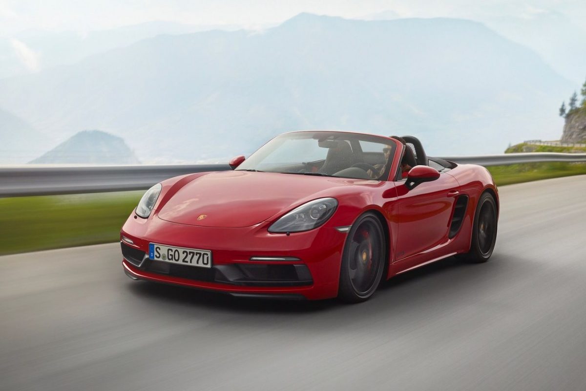 PORSCHE 718