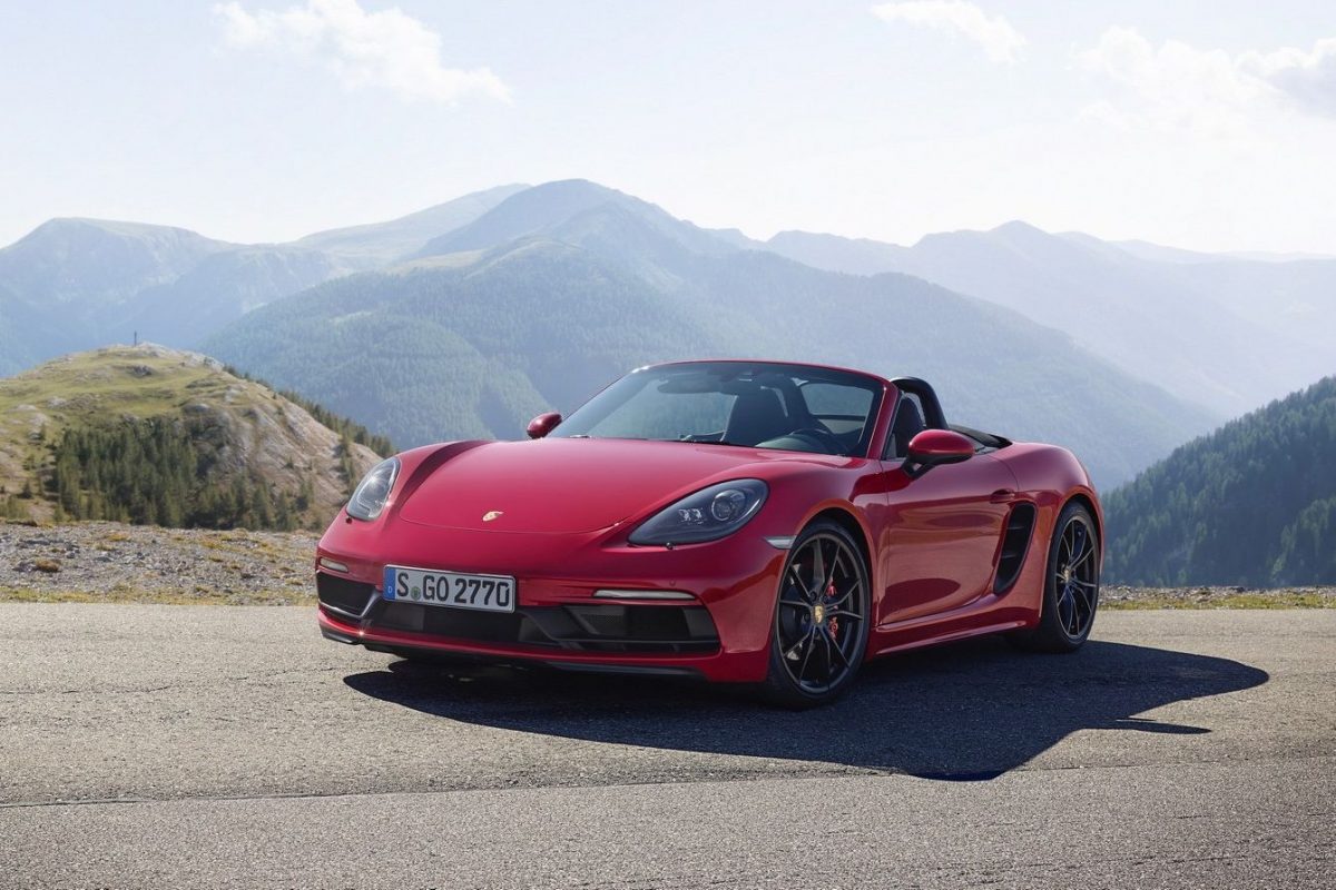 PORSCHE 718