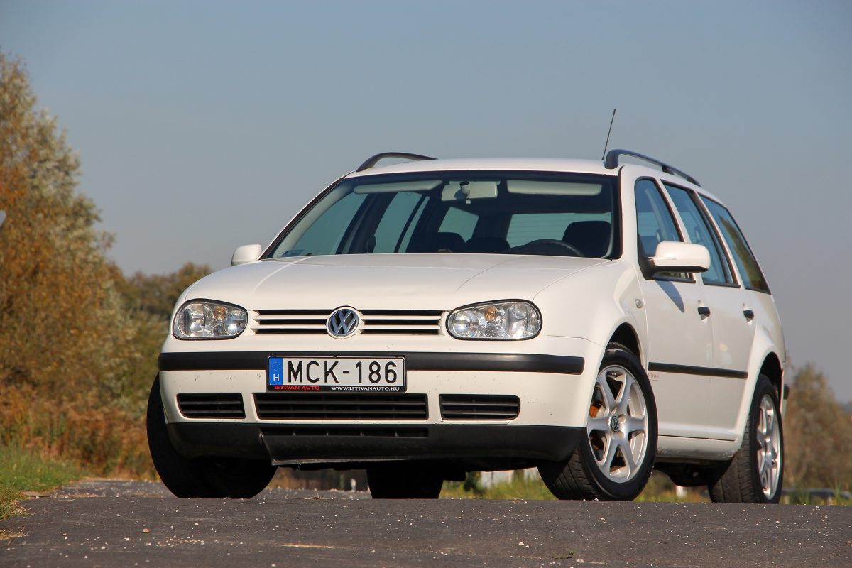 VOLKSWAGEN GOLF