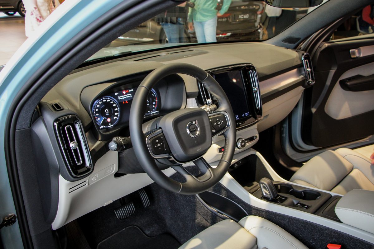 VOLVO