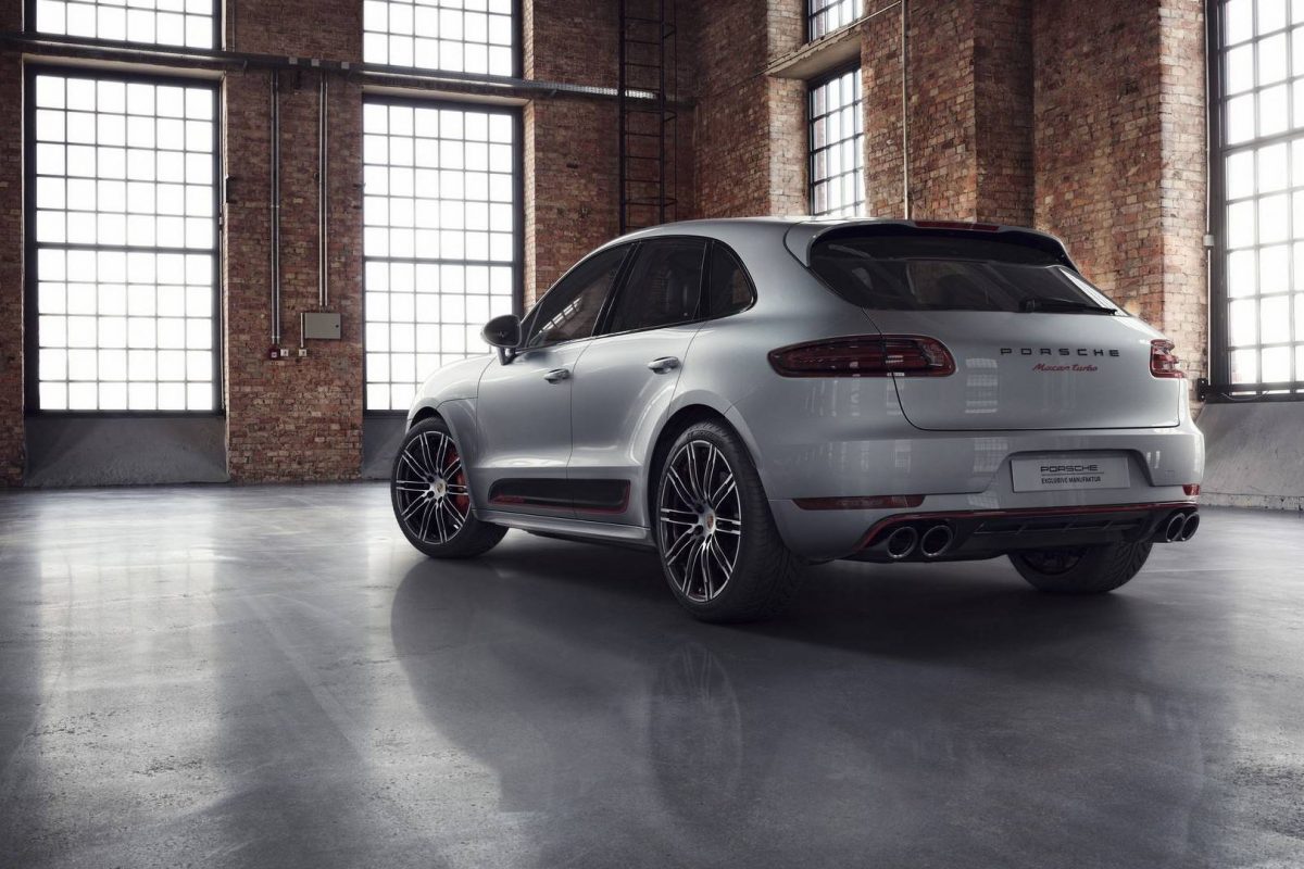 PORSCHE MACAN