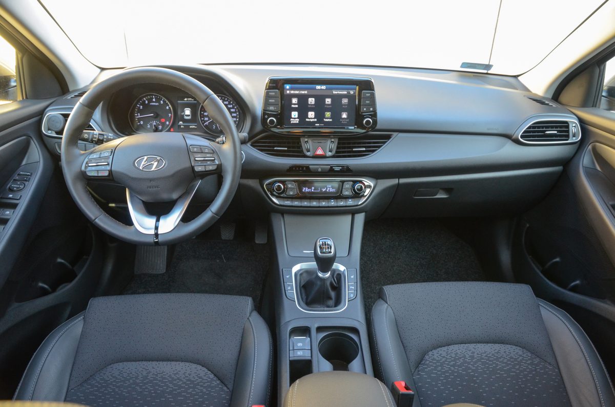 HYUNDAI I30