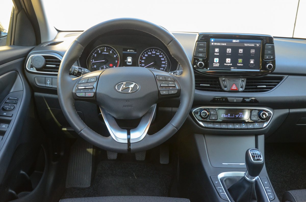 HYUNDAI I30