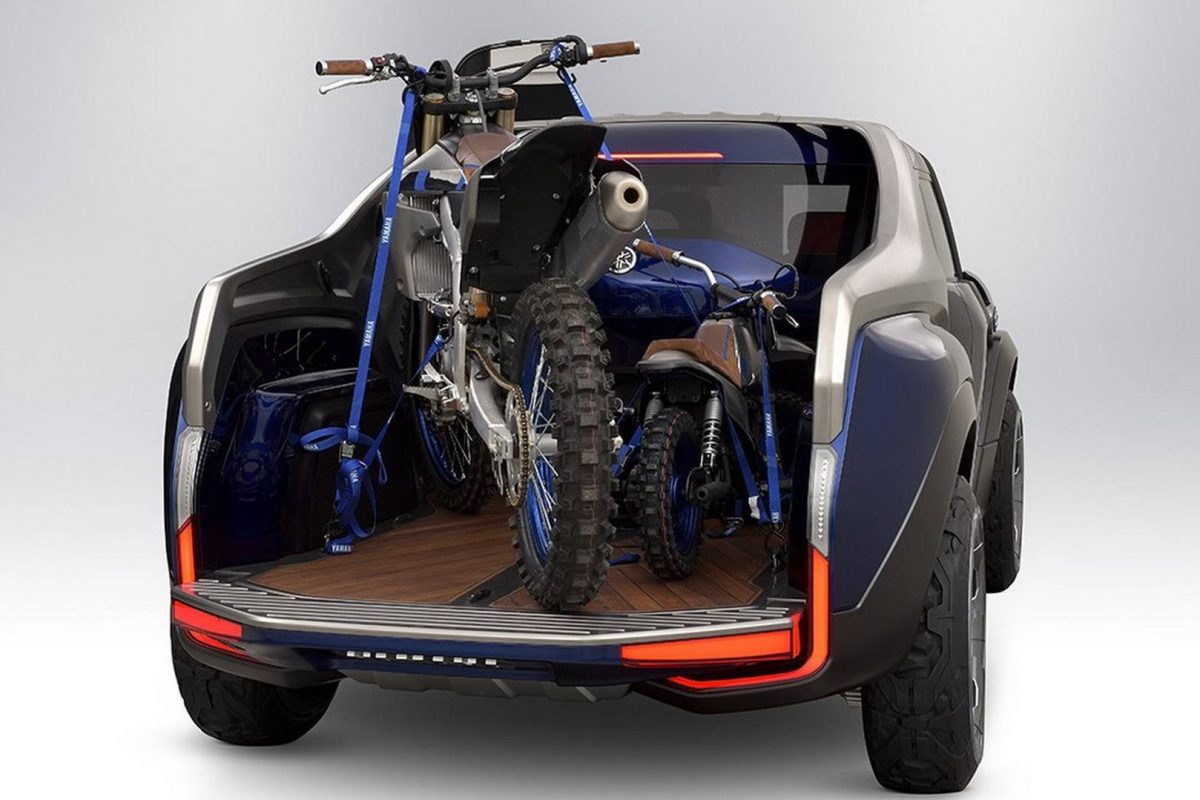YAMAHA