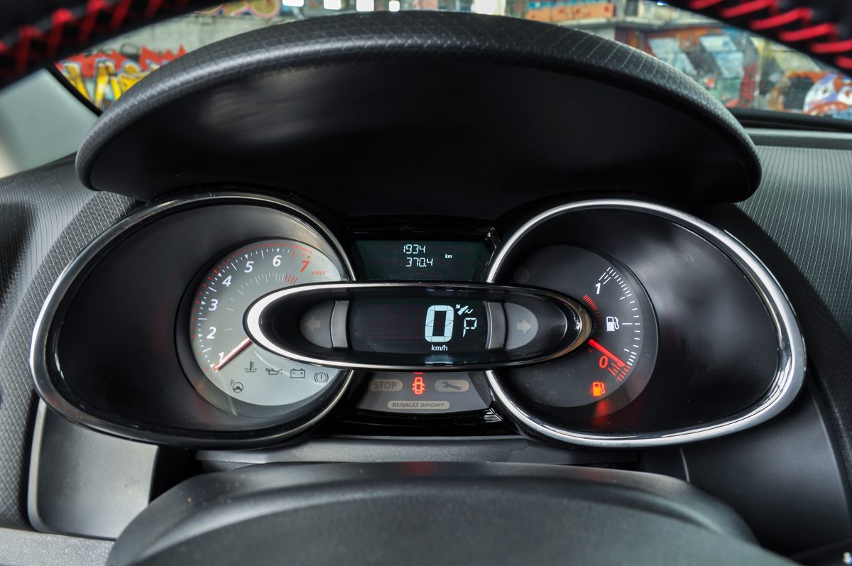RENAULT CLIO