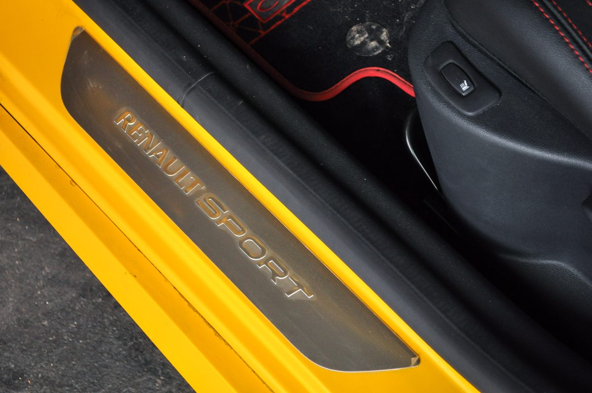 RENAULT CLIO