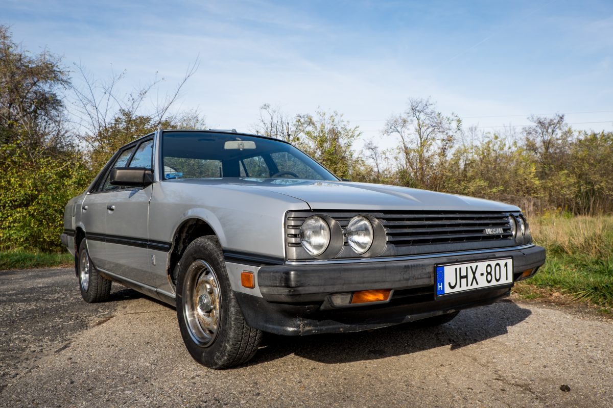 NISSAN SKYLINE