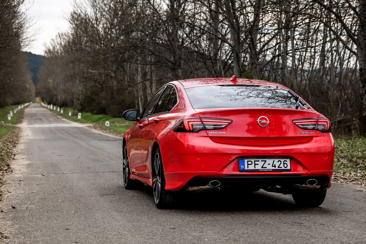 OPEL INSIGNIA