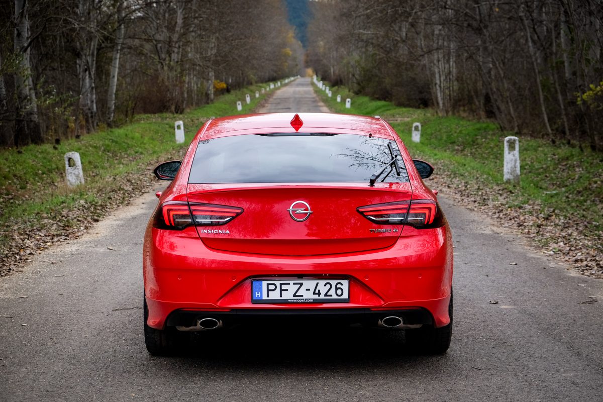 OPEL INSIGNIA