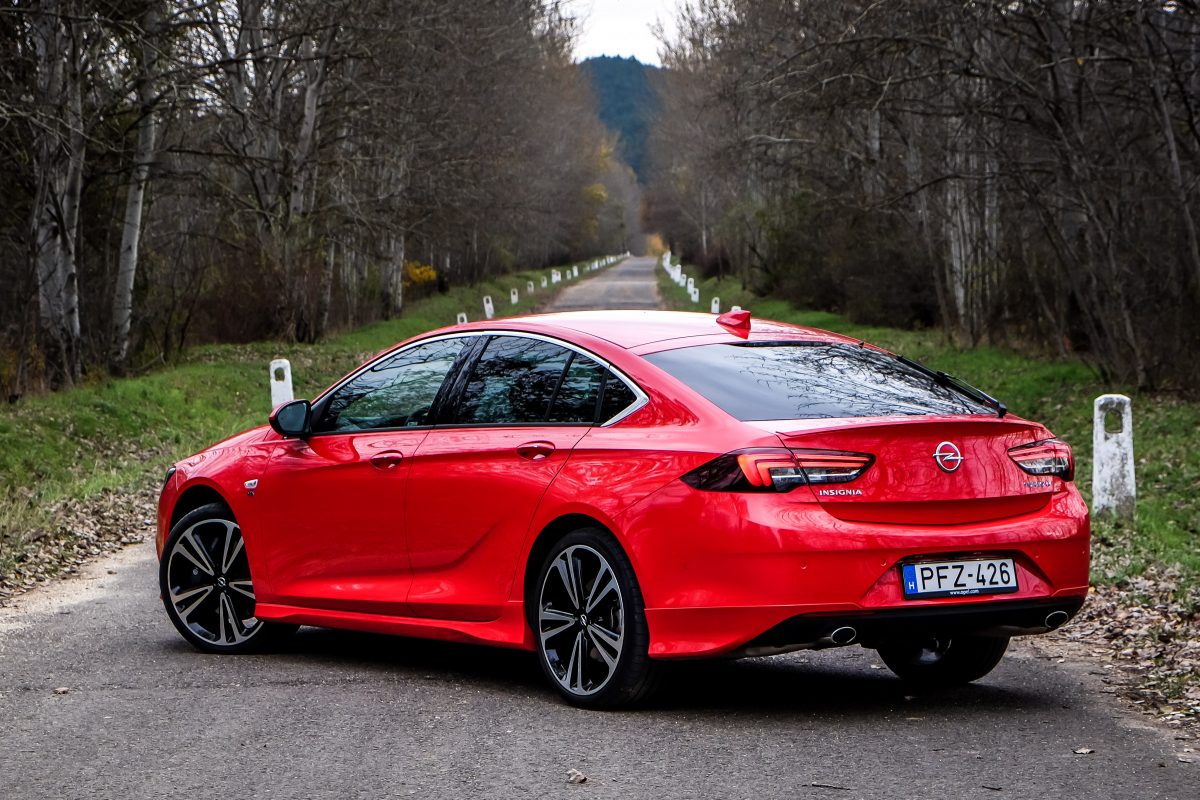 OPEL INSIGNIA