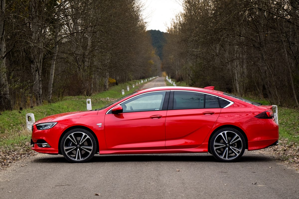 OPEL INSIGNIA