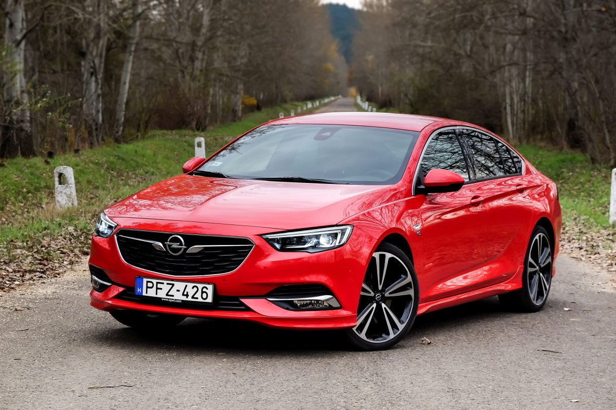 OPEL INSIGNIA