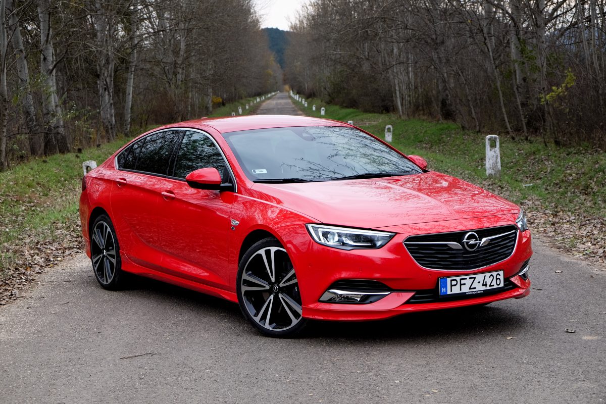 OPEL INSIGNIA