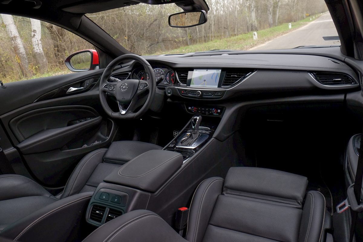 OPEL INSIGNIA