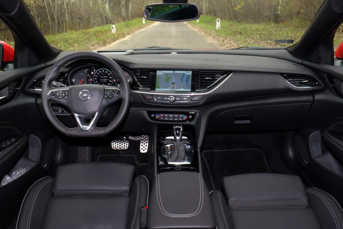 OPEL INSIGNIA