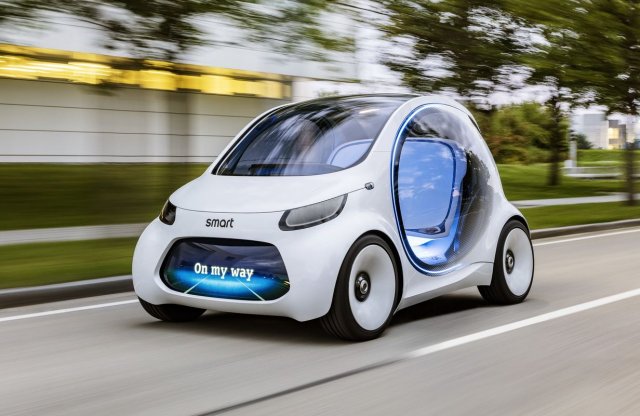 Egy smart a Daimler első kormány nélküli autója