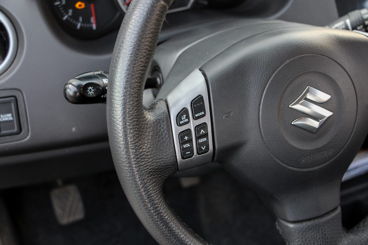 SUZUKI SWIFT