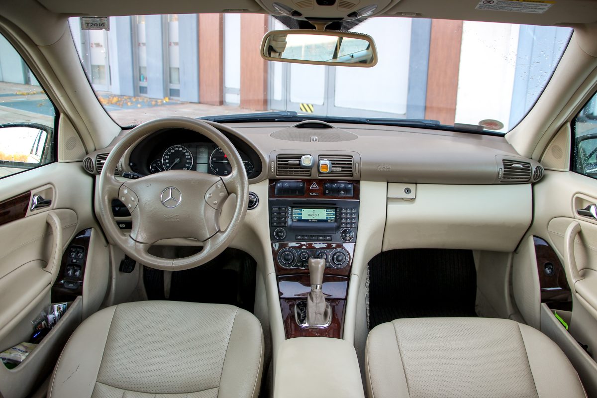 MERCEDES-BENZ C-OSZTÁLY