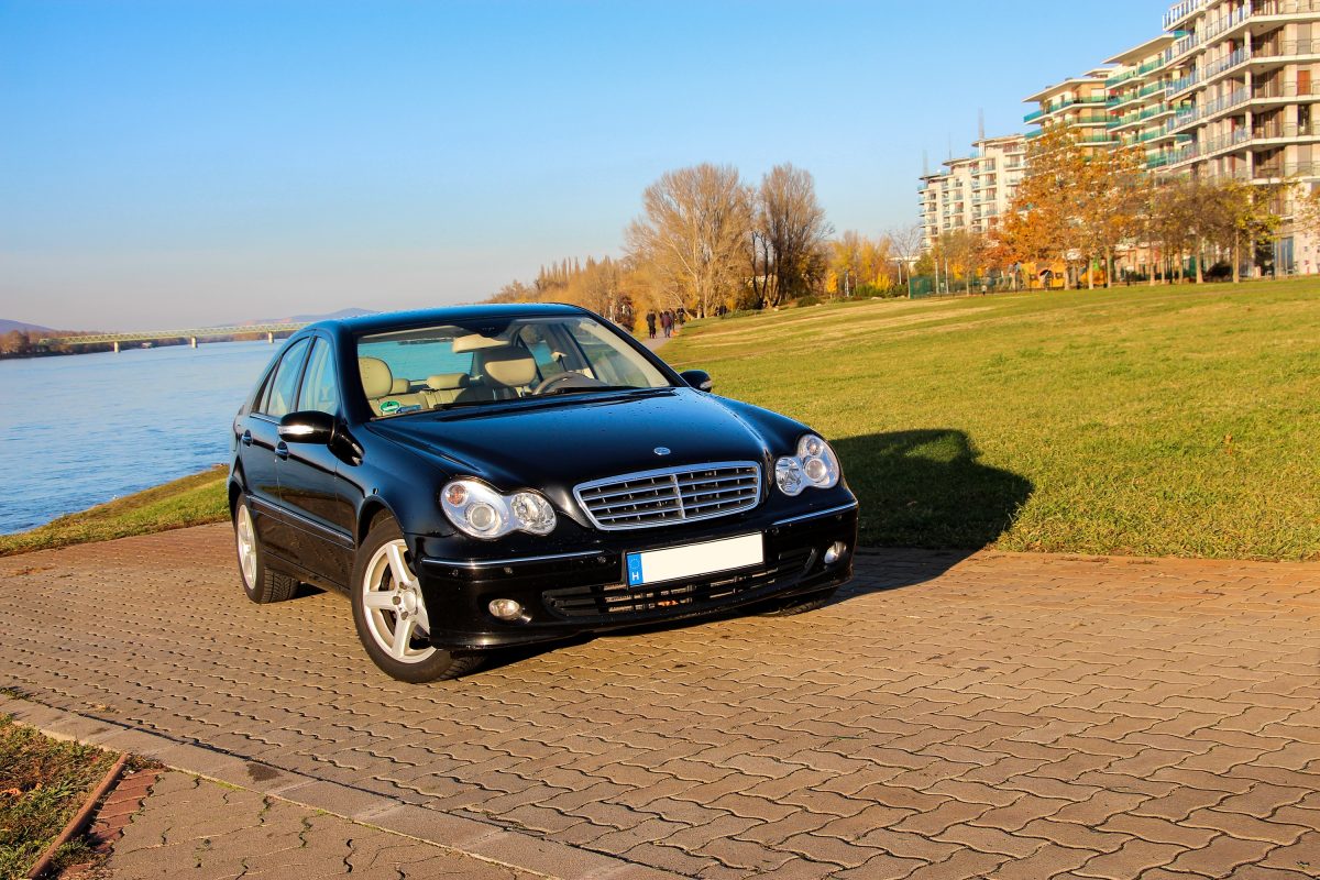 MERCEDES-BENZ C-OSZTÁLY