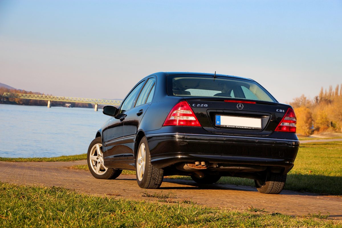 MERCEDES-BENZ C-OSZTÁLY