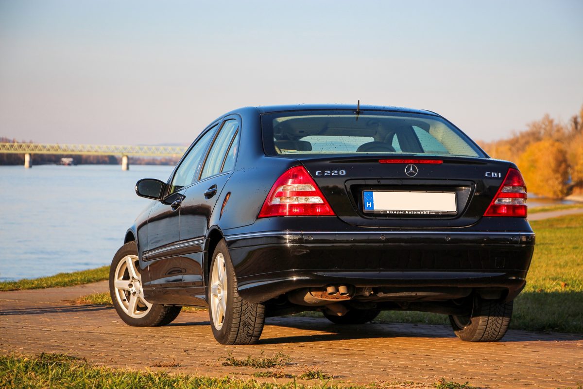 MERCEDES-BENZ C-OSZTÁLY