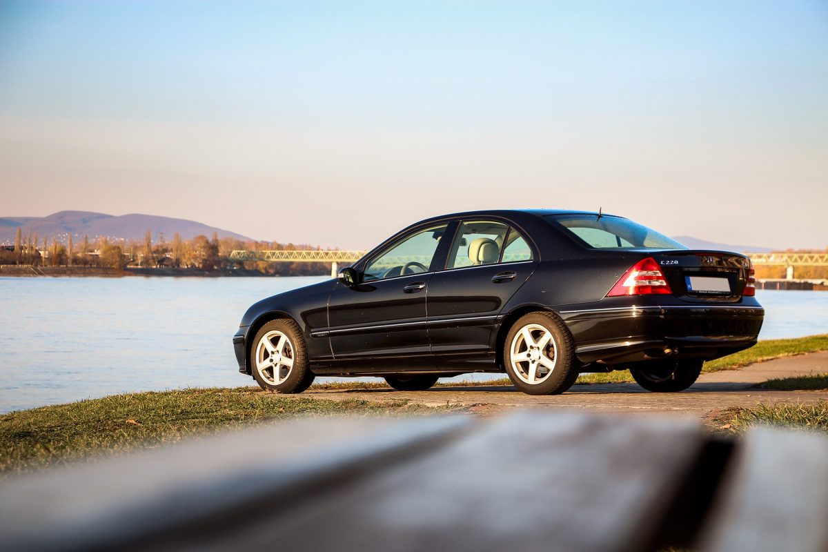 MERCEDES-BENZ C-OSZTÁLY