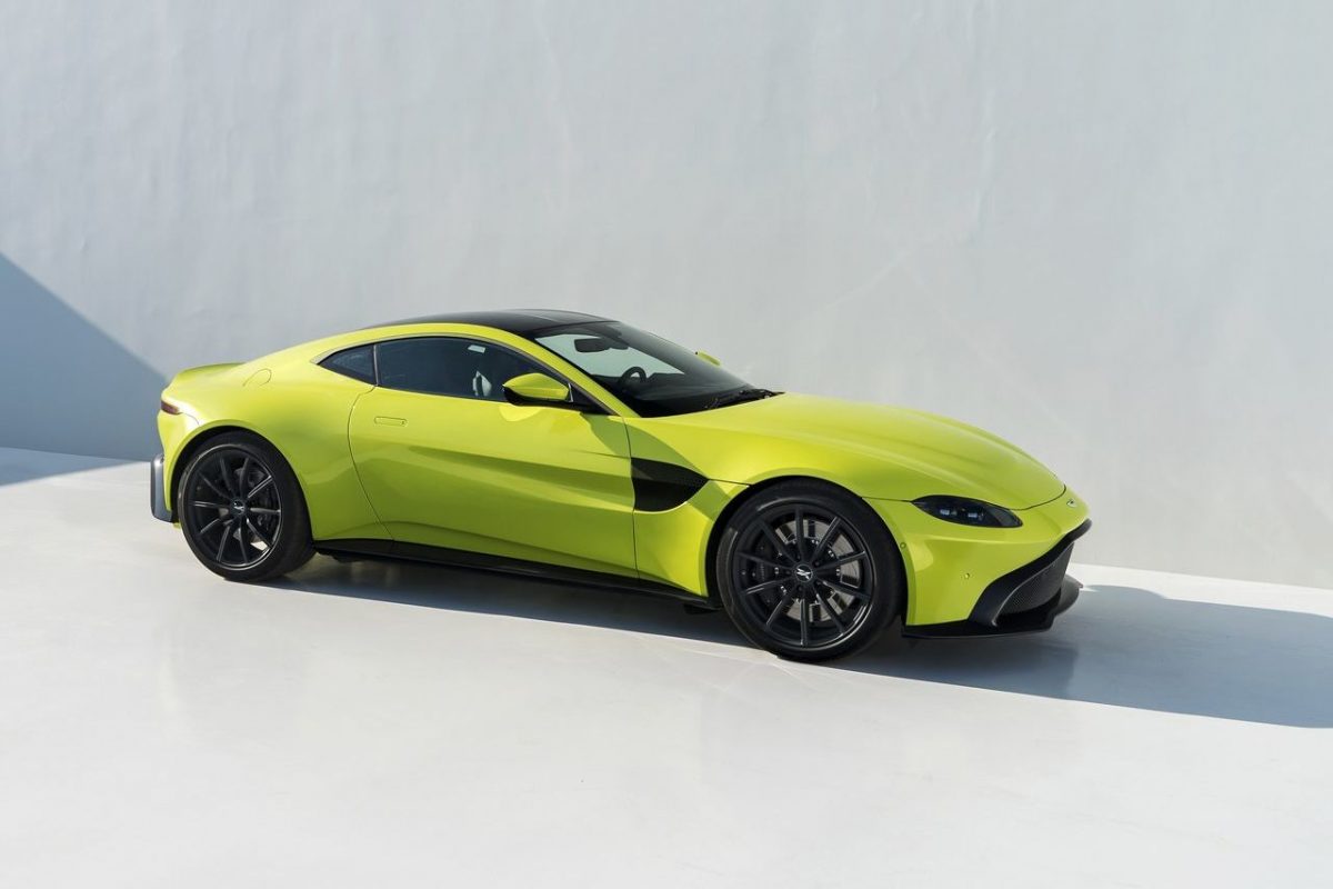 ASTON MARTIN VANTAGE
