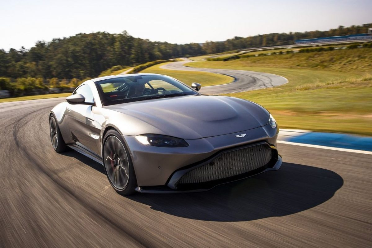ASTON MARTIN VANTAGE