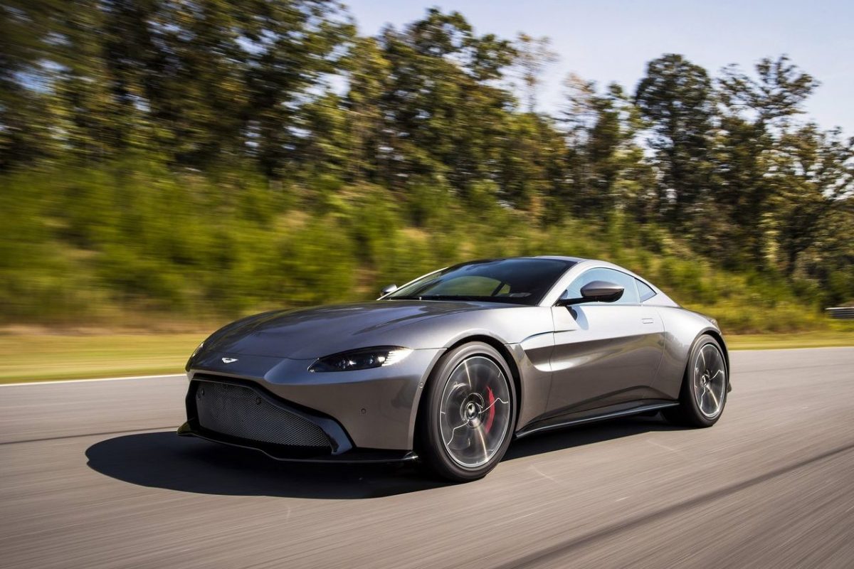 ASTON MARTIN VANTAGE