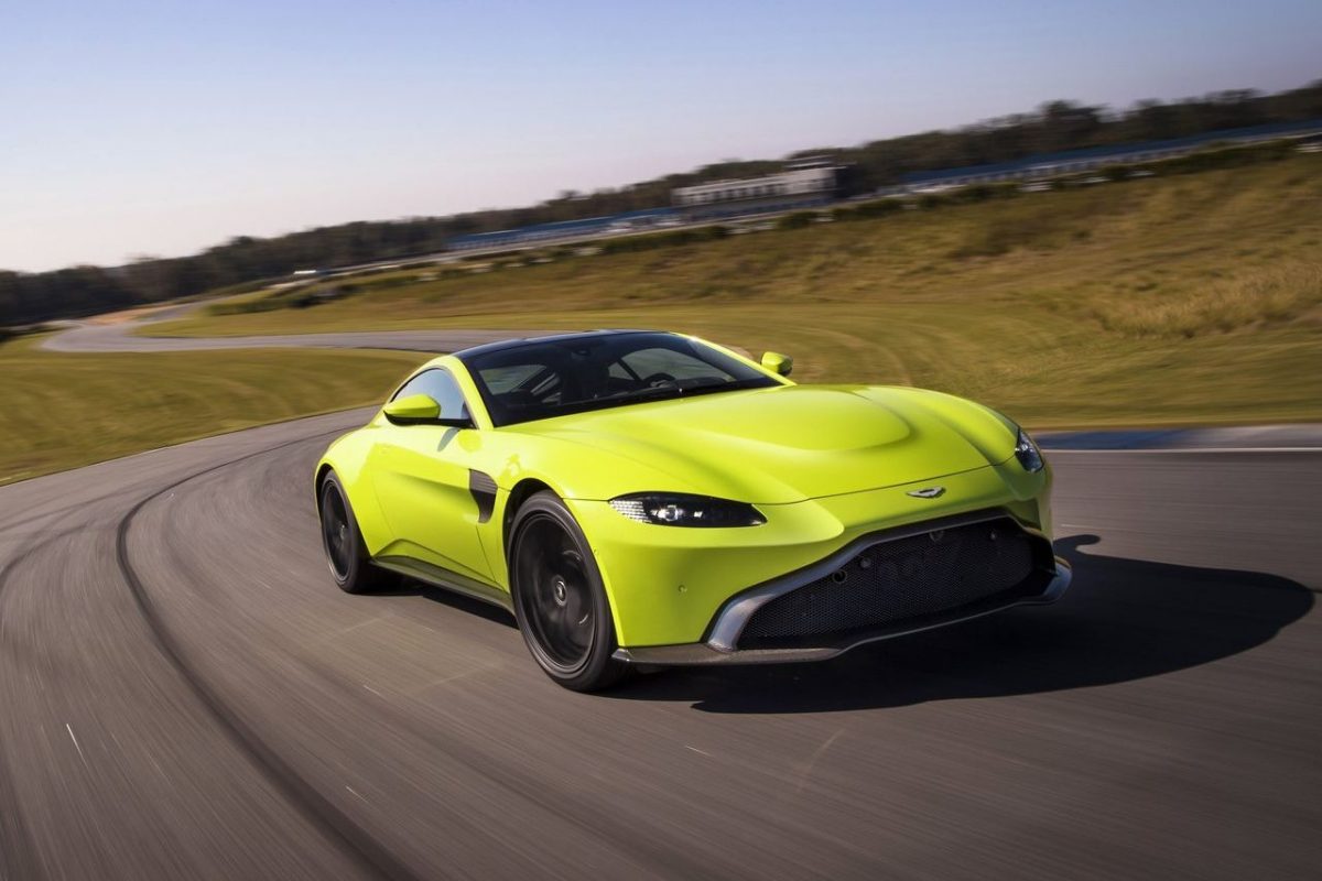 ASTON MARTIN VANTAGE