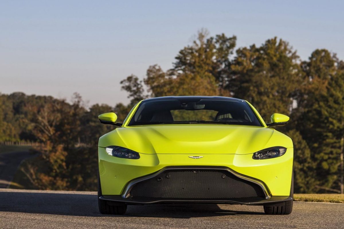 ASTON MARTIN VANTAGE