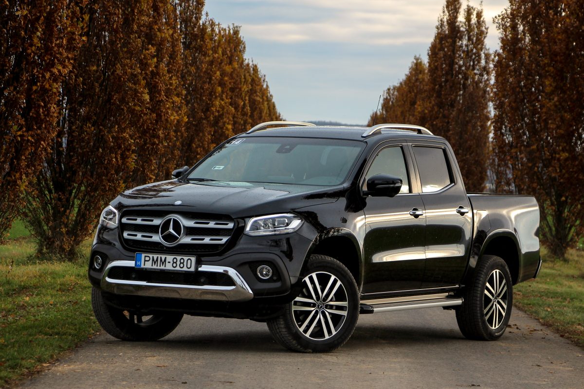 MERCEDES-BENZ