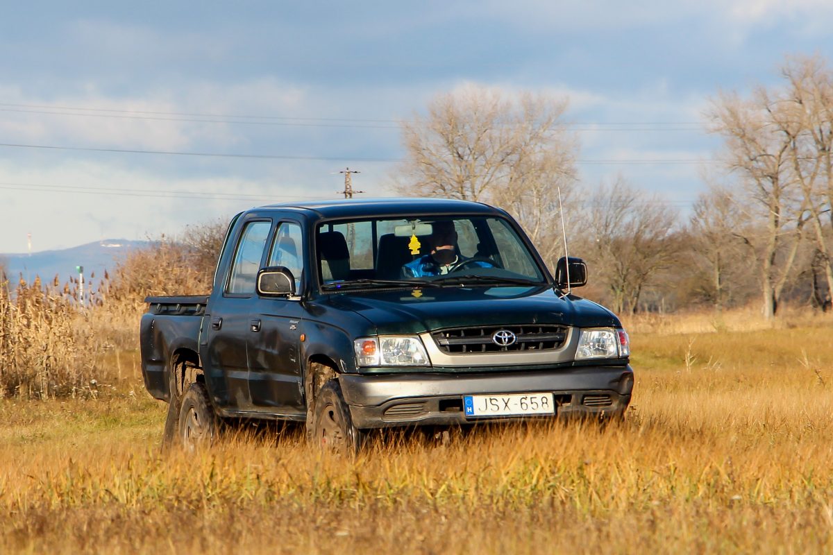TOYOTA HI LUX