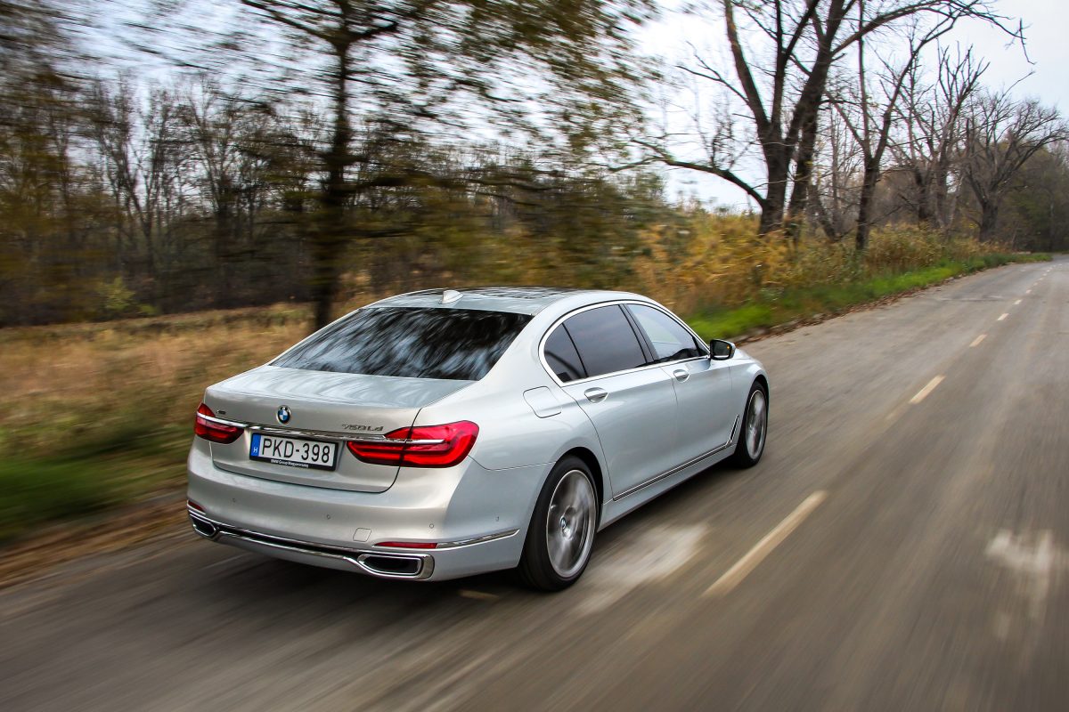 BMW 7-ES SOROZAT