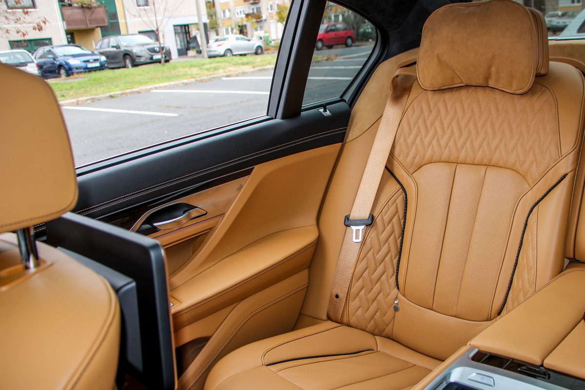BMW 7-ES SOROZAT