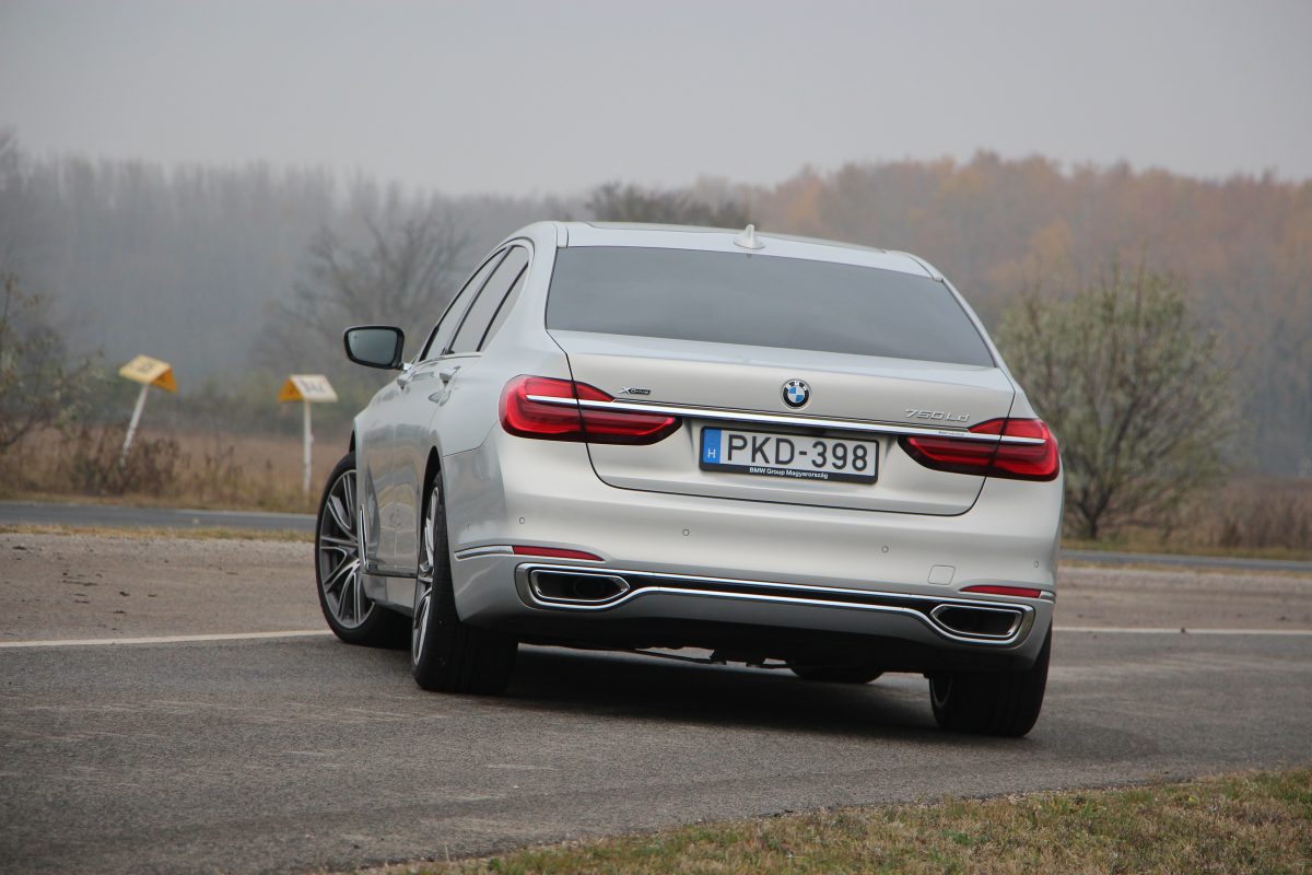 BMW 7-ES SOROZAT