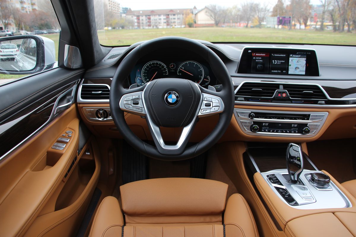 BMW 7-ES SOROZAT